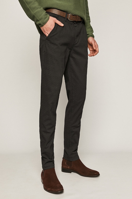 Spodnie męskie w drobny wzór z paskiem czarne z elastanem czarny RS21.SPM030