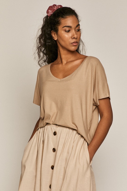 T-shirt damski oversize z prążkowanej dzianiny beżowy z elastanem beżowy RS21.TSD072