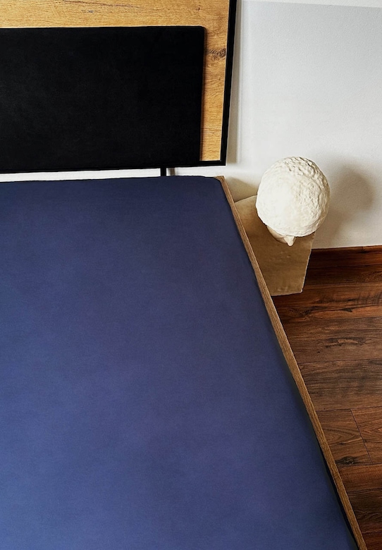 Prześcieradło z bawełny perkalowej z gumką 140 x 200 cm granatowe granatowy RS22.PCU512