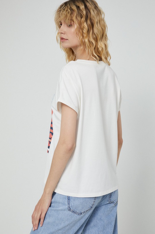 Odzież T-shirt bawełniany damski z domieszką elastanu z kolekcji Kolaże by Panna Niebieska beżowy RS22.TSDB60 beżowy