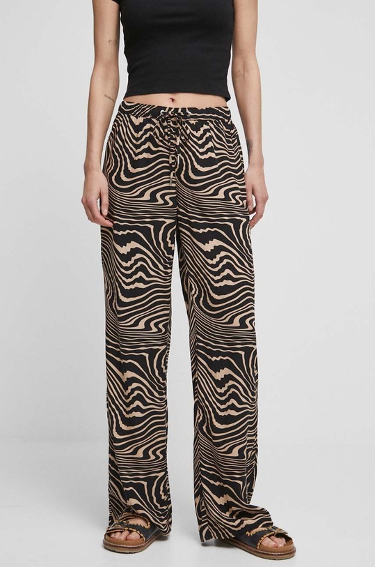 Nohavice dámske so vzorom hnedá farba RS23.SPDC01 hnedá RS23