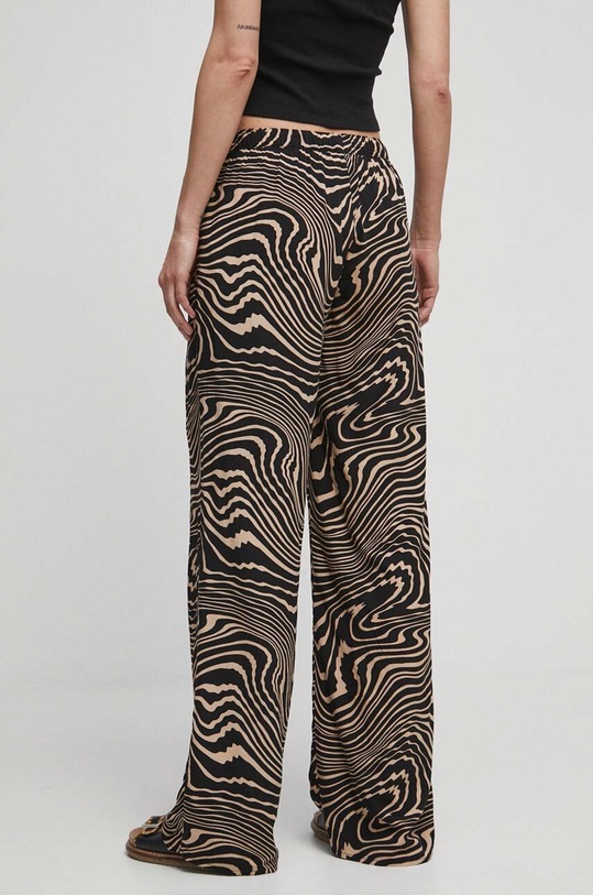 Oblečenie Nohavice dámske so vzorom hnedá farba RS23.SPDC01 hnedá