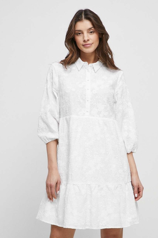 Sukienka bawełniana damska z ozdobnym haftem kolor biały aplikacja biały RS23.SUD507