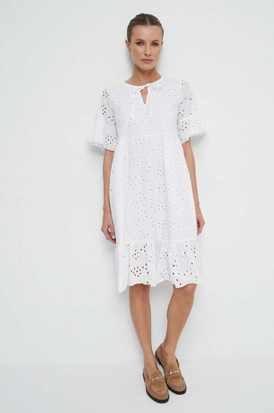Sukienka bawełniana damska z ozdobnym haftem kolor biały RS23.SUDB90 biały RS23