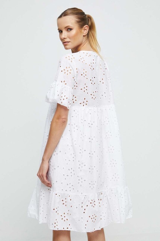 Odzież Sukienka bawełniana damska z ozdobnym haftem kolor biały RS23.SUDB90 biały