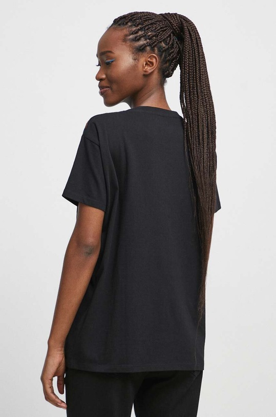 Odzież T-shirt bawełniany damski z ozdobną aplikacją kolor czarny RS23.TSD601 czarny