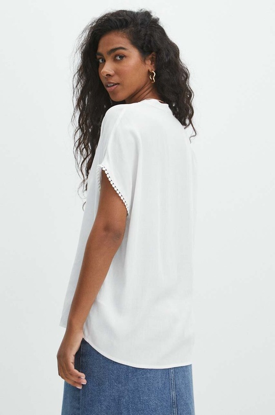 Oblečení Halenka dámská bílá barva RS24.BKD800 bílá