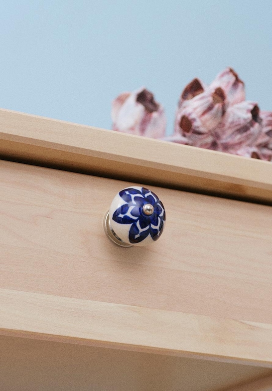 Nábytková rukojeť RS24.DEU709 vícebarevná RS24