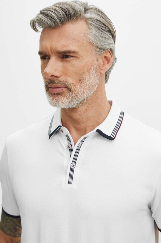 Памучна тениска с яка Medicine бял RS24.POM080