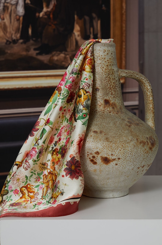 Hodvábna šatka dámska z kolekcie Eviva L'arte viac farieb hodváb viacfarebná RS24.SAD253