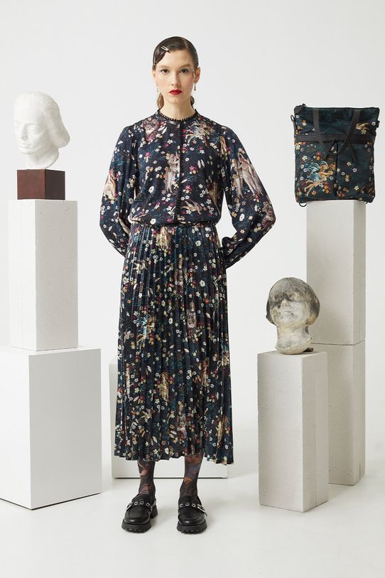 Spódnica damska maxi z kolekcji Eviva L'arte kolor czarny rozkloszowany czarny RS24.SDD251