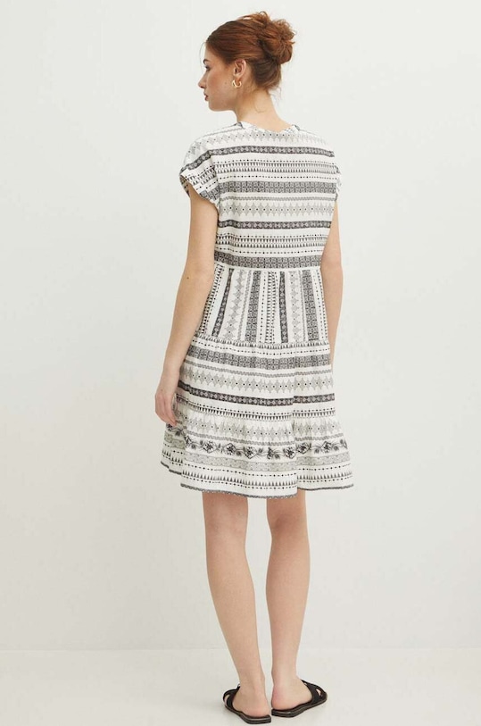 Oblečenie Bavlnené šaty dámske biela farba RS24.SUDA10 biela