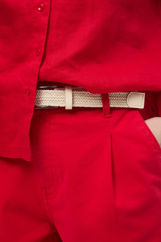 Szorty damskie z paskiem gładkie kolor czerwony czerwony RS24-SZD073