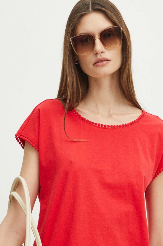 T-shirt bawełniany damski z ozdobną aplikacją kolor czerwony czerwony RS24.TSD091