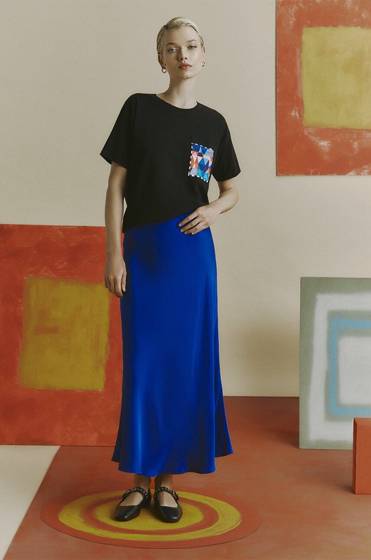 T-shirt bawełniany damski z domieszką elastanu z kolekcji Jerzy Nowosielski x Medicine kolor czarny okrągły czarny RS24.TSD669