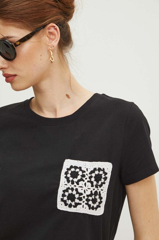 T-shirt bawełniany damski z domieszką elastanu z aplikacją kolor czarny czarny RS24.TSDA09