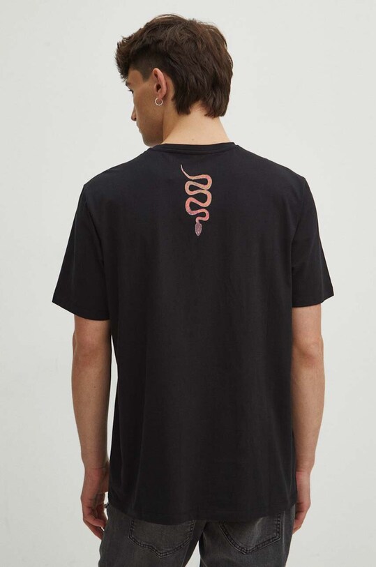 T-shirt bawełniany męski z domieszką elastanu by Józef Hołard, Grafika Polska kolor czarny czarny RS24.TSM455
