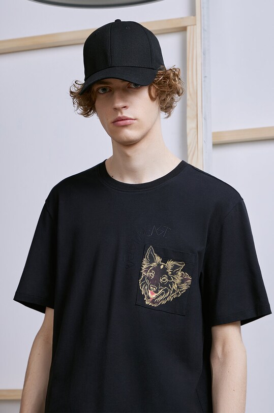 T-shirt bawełniany męski z domieszką elastanu by Magdalena Karaszewska, Grafika Polska kolor czarny okrągły czarny RS24.TSM467