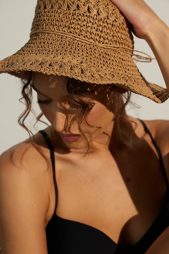 Kapelusz damski handmade pleciony kolor beżowy RS25.CAD704