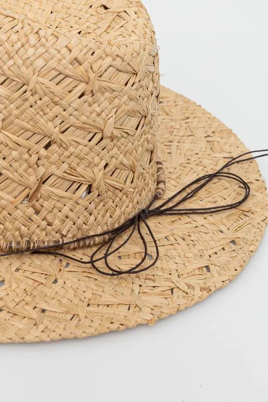 Doplnky Klobúk dámsky z rafie s ozdobnou aplikáciou béžová farba RS25.CAD906 béžová