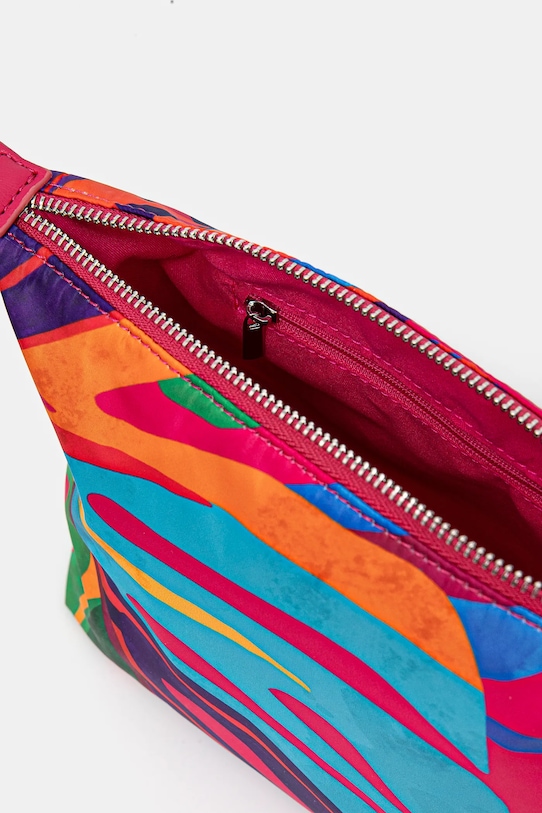 Kosmetyczka wzorzysta kolor multicolor RS25.COU901