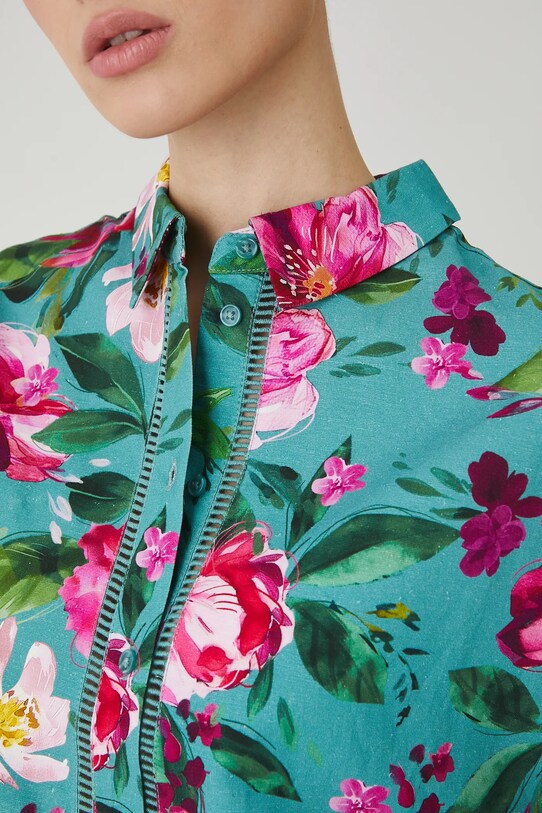 Koszula z domieszką lnu w kwiaty kolor turkusowy RS25.KKD070