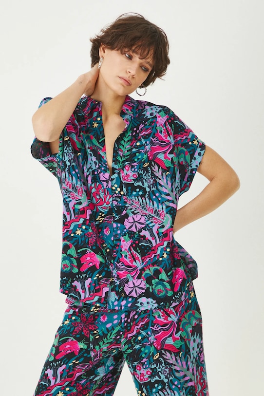 Medicine camasa cu modele multicolor RS25.KKD071