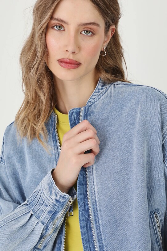 Medicine kurtka bomber jeansowa RS25.KUD505 niebieski