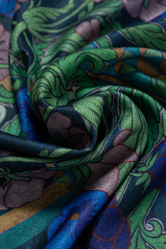 Šatka dámska z kolekcie Eviva L'arte viac farieb viacfarebná RS25.SAD251