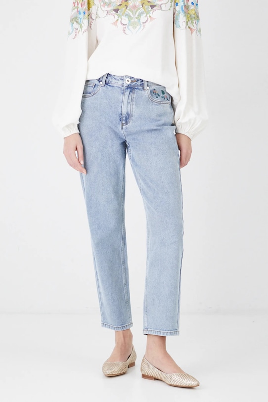 Jeansy damskie mom fit z ozdobnym haftem kolor niebieski niebieski RS25.SJD251