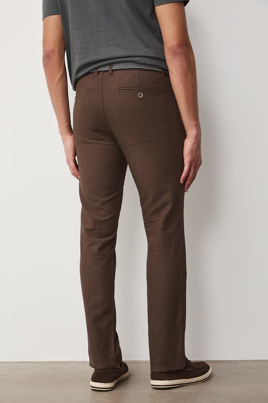 Lněné kalhoty pánské s páskem, melanž hnědá barva hnědá RS25.SPM061
