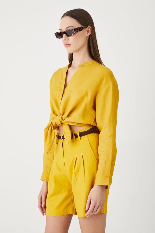 Szorty lniane damskie z paskiem gładkie kolor żółty żółty RS25.SZD093