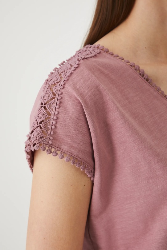 Bavlnené tričko dámske s ozdobnými vložkami ružová farba RS25.TSD090 ružová