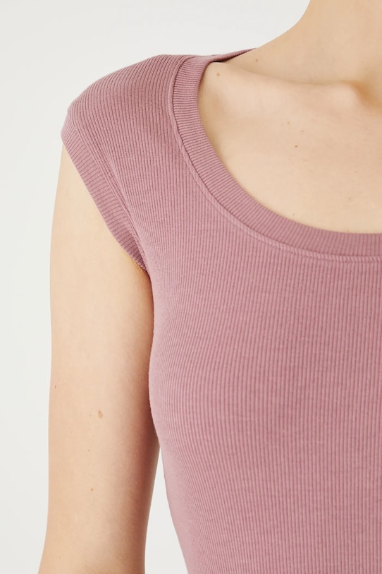 Top damski prążkowany z modalem kolor różowy RS25.TTD0B1 różowy