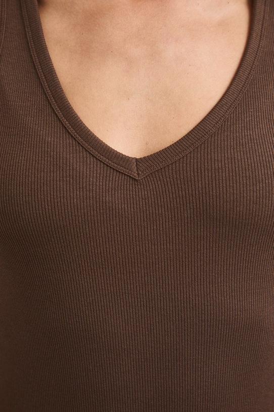 Top damski prążkowany z modalem kolor brązowy RS25-TTD0B4 brązowy