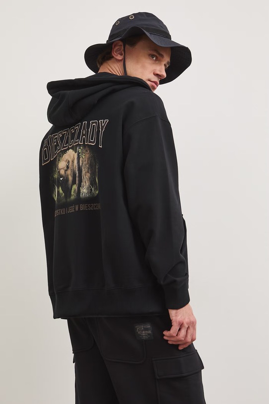 Bluza rozpinana z kapturem męska z kolekcji Bieszczadzki Park Narodowy x Medicine RS26-BLM855 czarny RS26