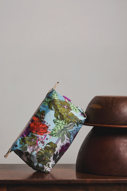 Medicine kosmetyczka podróżna damska multicolor RS26-COU653