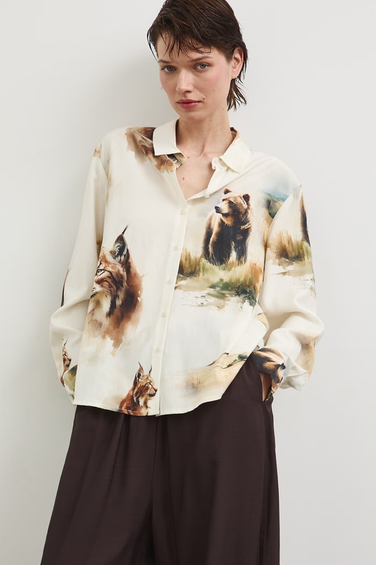 Koszula damska z dodatkiem lnu z kolekcji Bieszczadzki Park Narodowy x Medicine RS26-KDD850 beżowy RS26