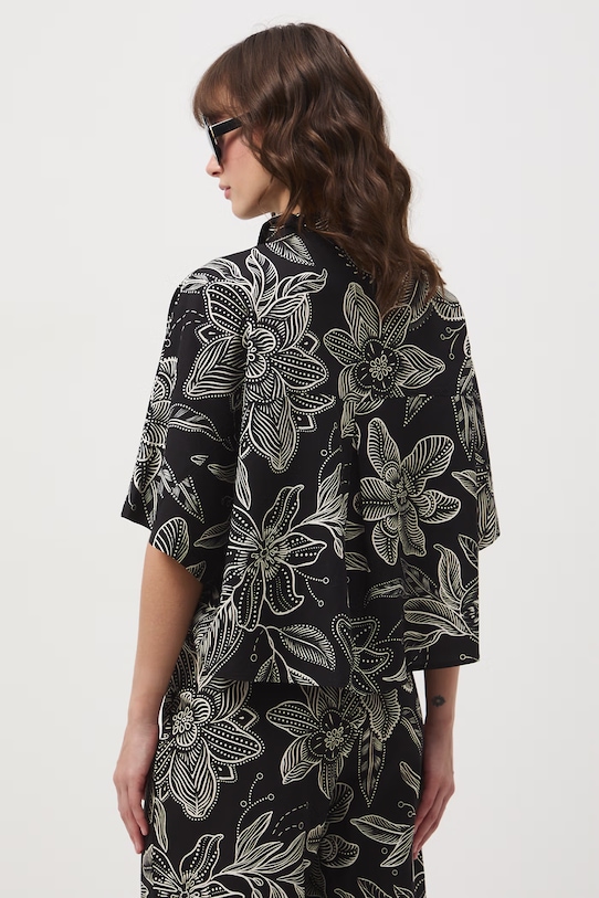 Oblečenie Košeľa dámska s viskózou s kvetmi RS26-KKD070 čierna