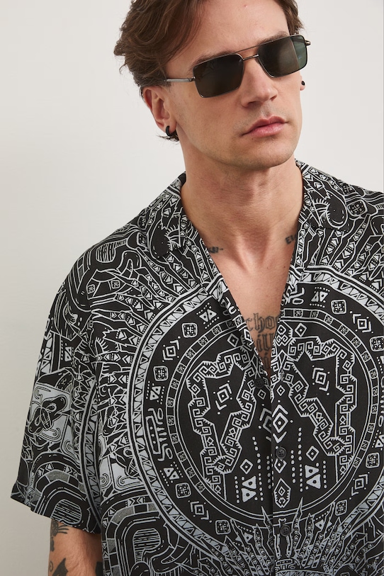 Koszula męska z wiskozy czarny RS26-KKM806