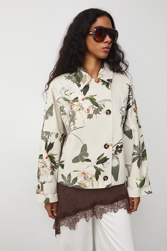 Medicine krótki trencz damski RS26-KUD510 beżowy RS26