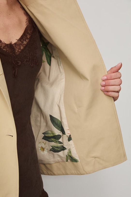 Medicine krótki trencz damski RS26-KUD510