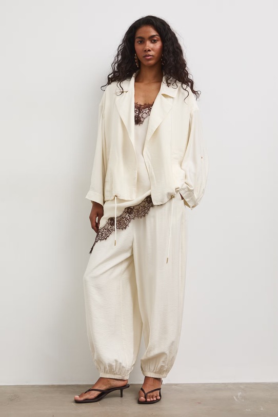 Kurtka damska z wiskozą RS26-KUD903 beżowy RS26