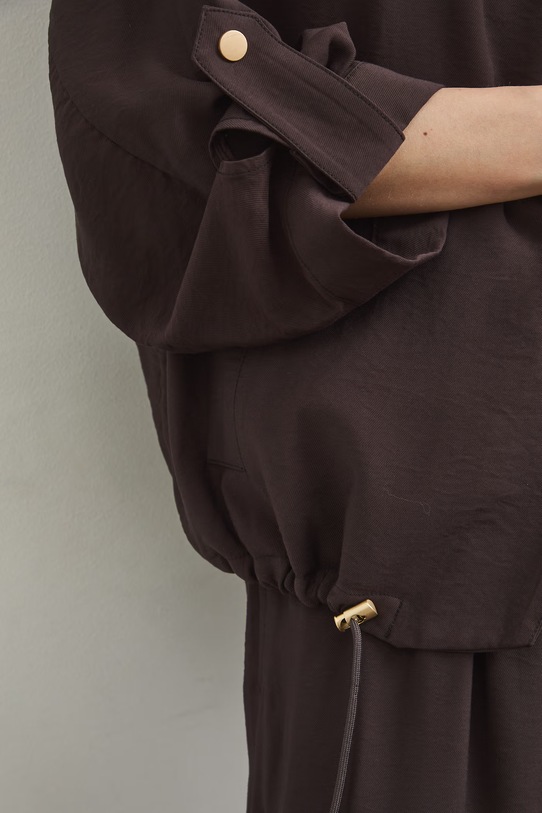 Kurtka damska z wiskozą RS26-KUD903 brązowy