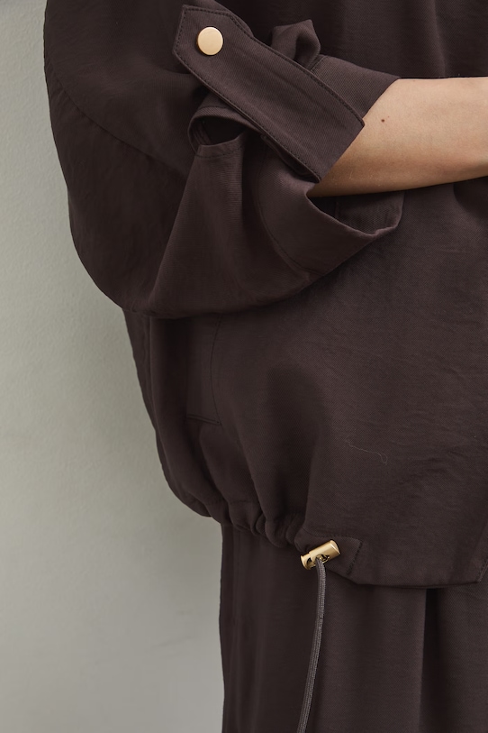 Kurtka damska z wiskozą RS26-KUD903 brązowy