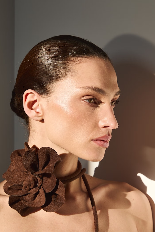 Pasek wiązany damski z imitacji zamszu brązowy RS26-PAD503