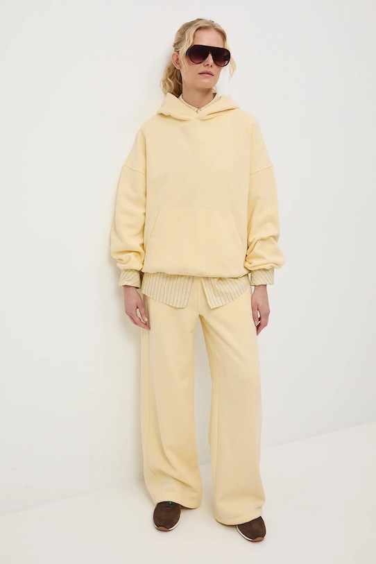Medicine spodnie dresowe dzianina żółty RS26-SPD011