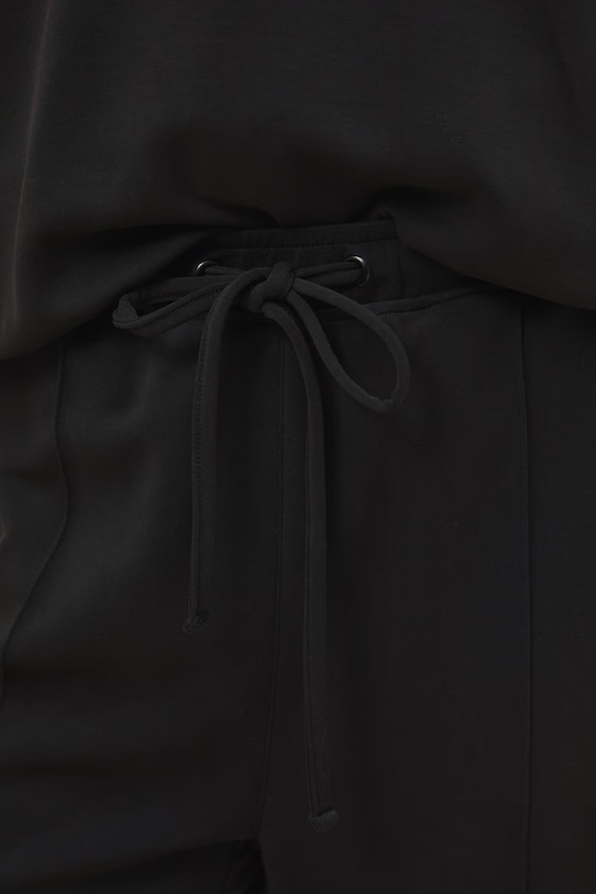 Medicine spodnie dresowe czarny RS26-SPD403