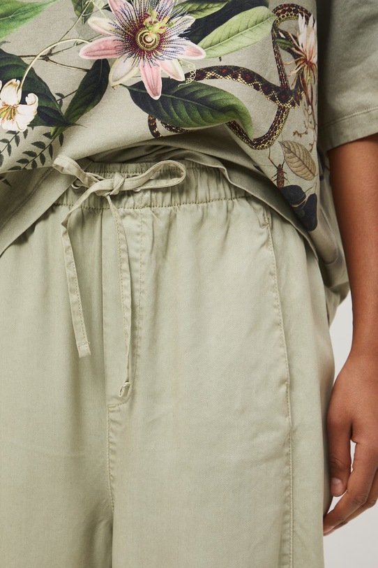 Medicine spodnie zielony RS26-SPD502