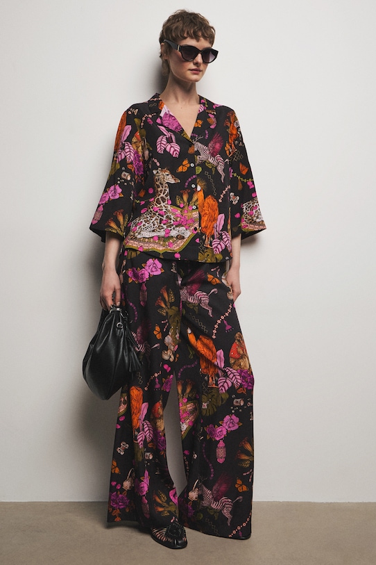 Medicine spodnie wide leg damskie z lyocellem czarny RS26-SPD650